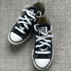 Converse All Star Chuck Taylor Low Top Sneakers Black and White Youth 13